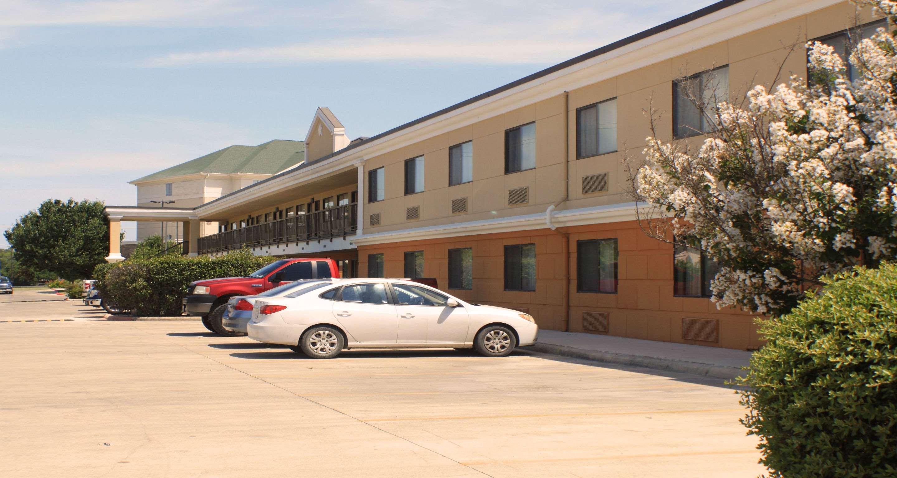 Best Western Inn & Suites New Braunfels Extérieur photo