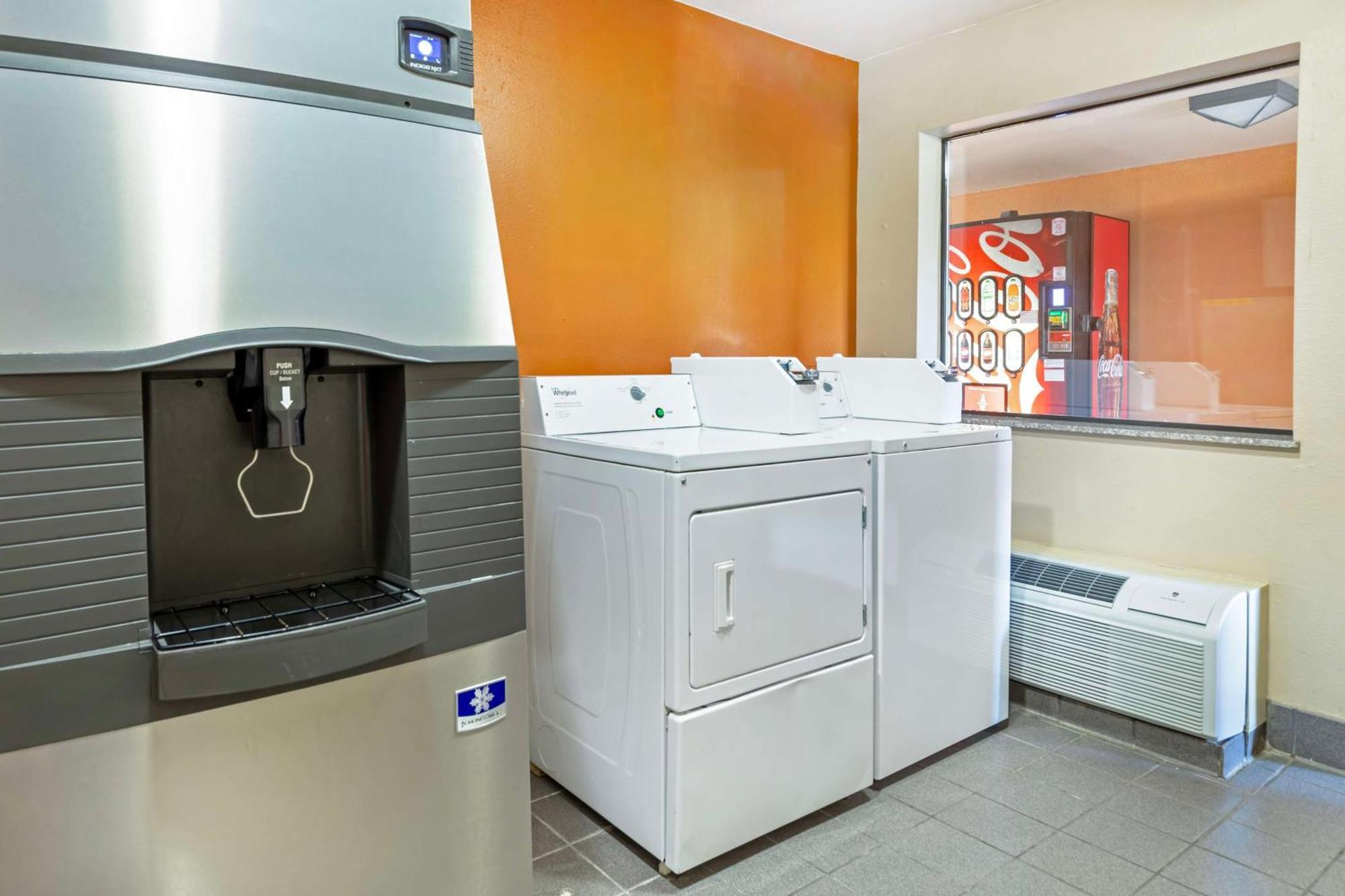 Best Western Inn & Suites New Braunfels Extérieur photo