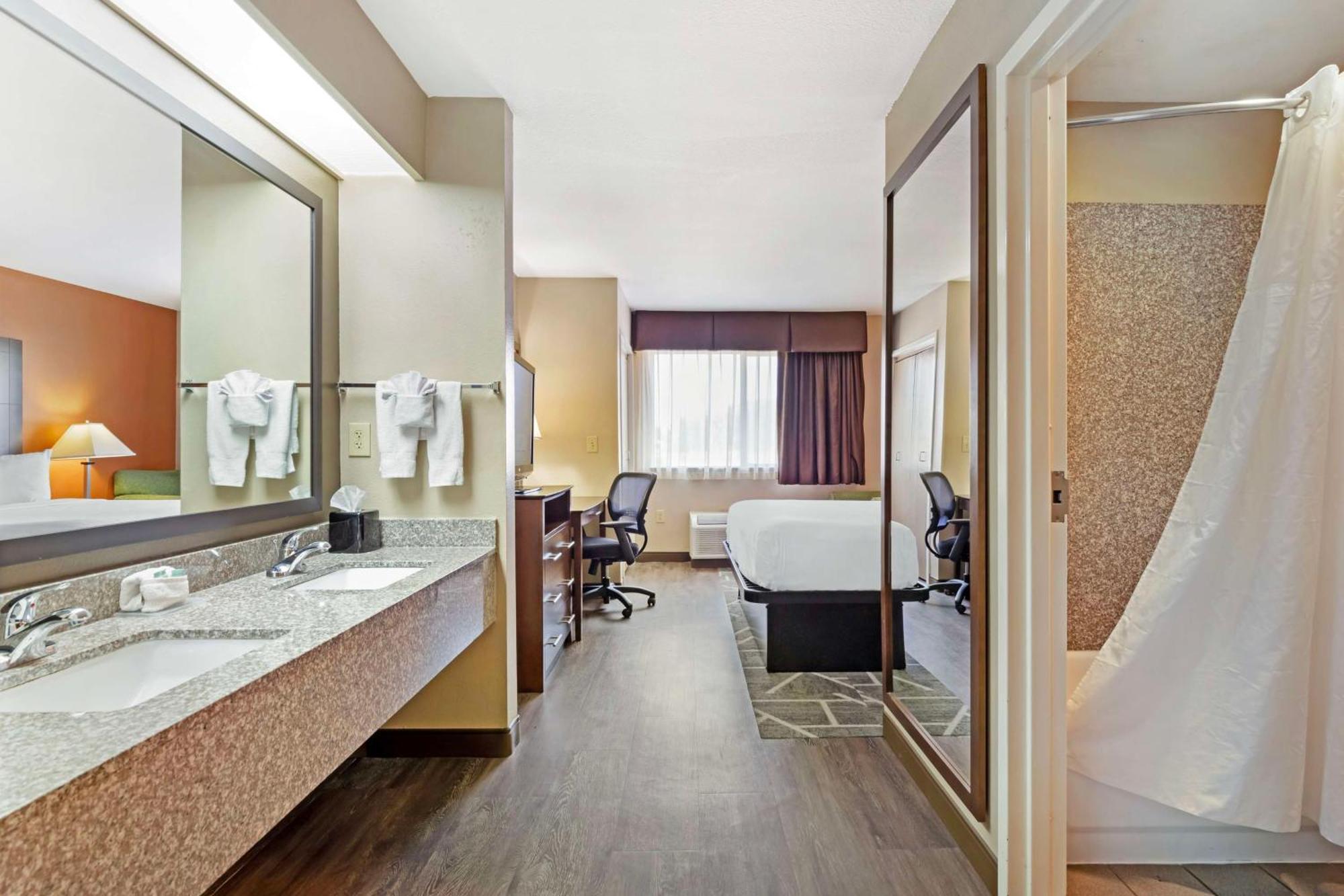 Best Western Inn & Suites New Braunfels Extérieur photo